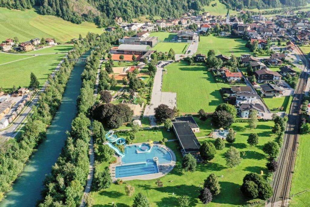 Ferienhaus Zillertal Panorama Blick Balkon Sauna Цельберг Экстерьер фото