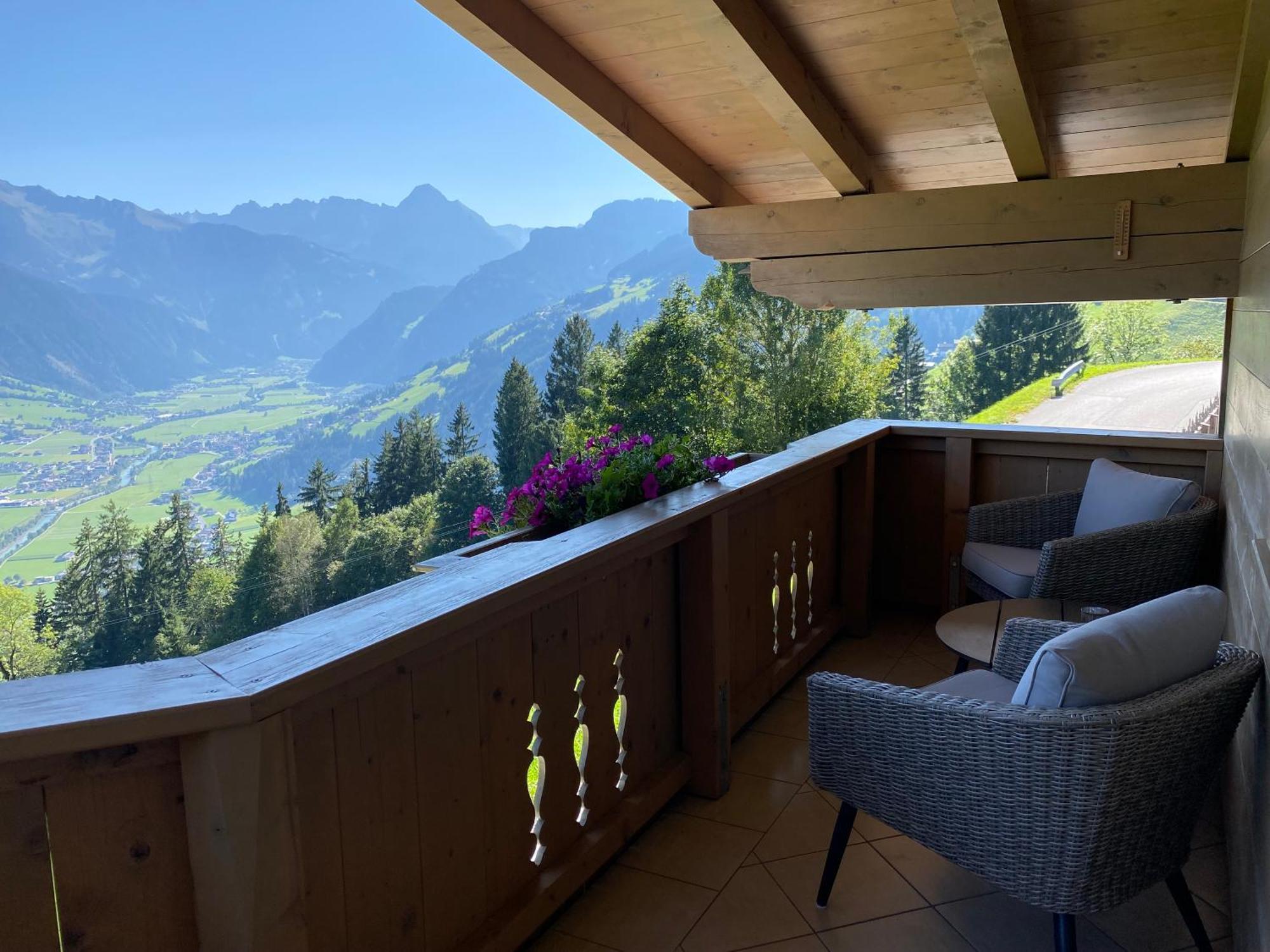 Ferienhaus Zillertal Panorama Blick Balkon Sauna Цельберг Экстерьер фото